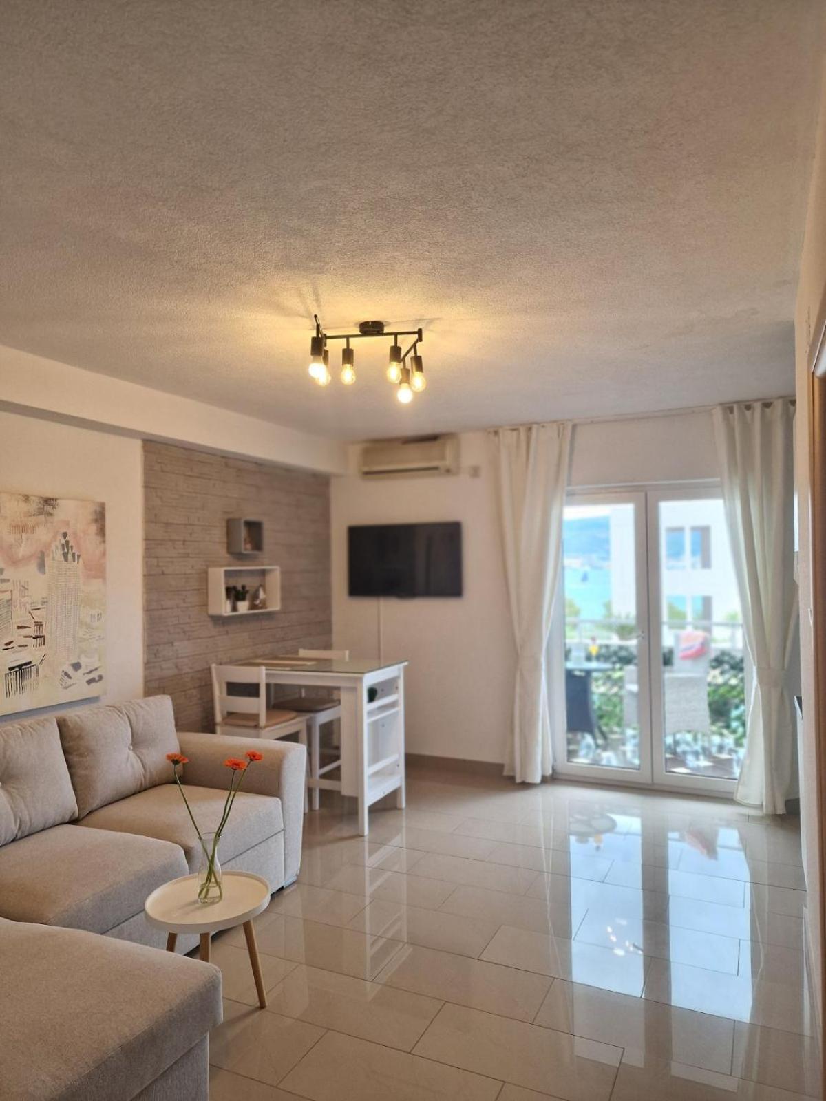 Apartments Silva With A View Of Sea تروغير المظهر الخارجي الصورة