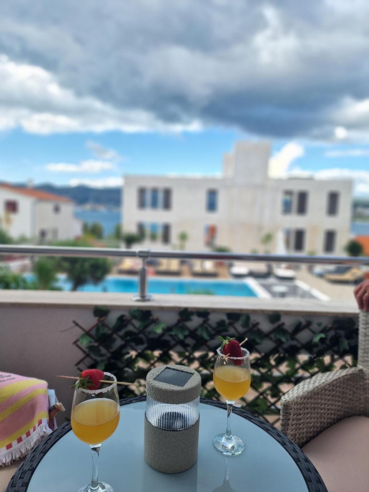 Apartments Silva With A View Of Sea تروغير المظهر الخارجي الصورة
