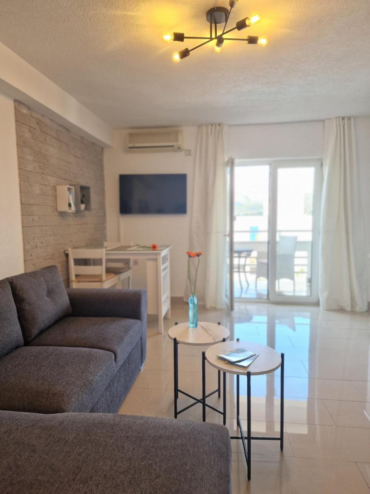 Apartments Silva With A View Of Sea تروغير المظهر الخارجي الصورة