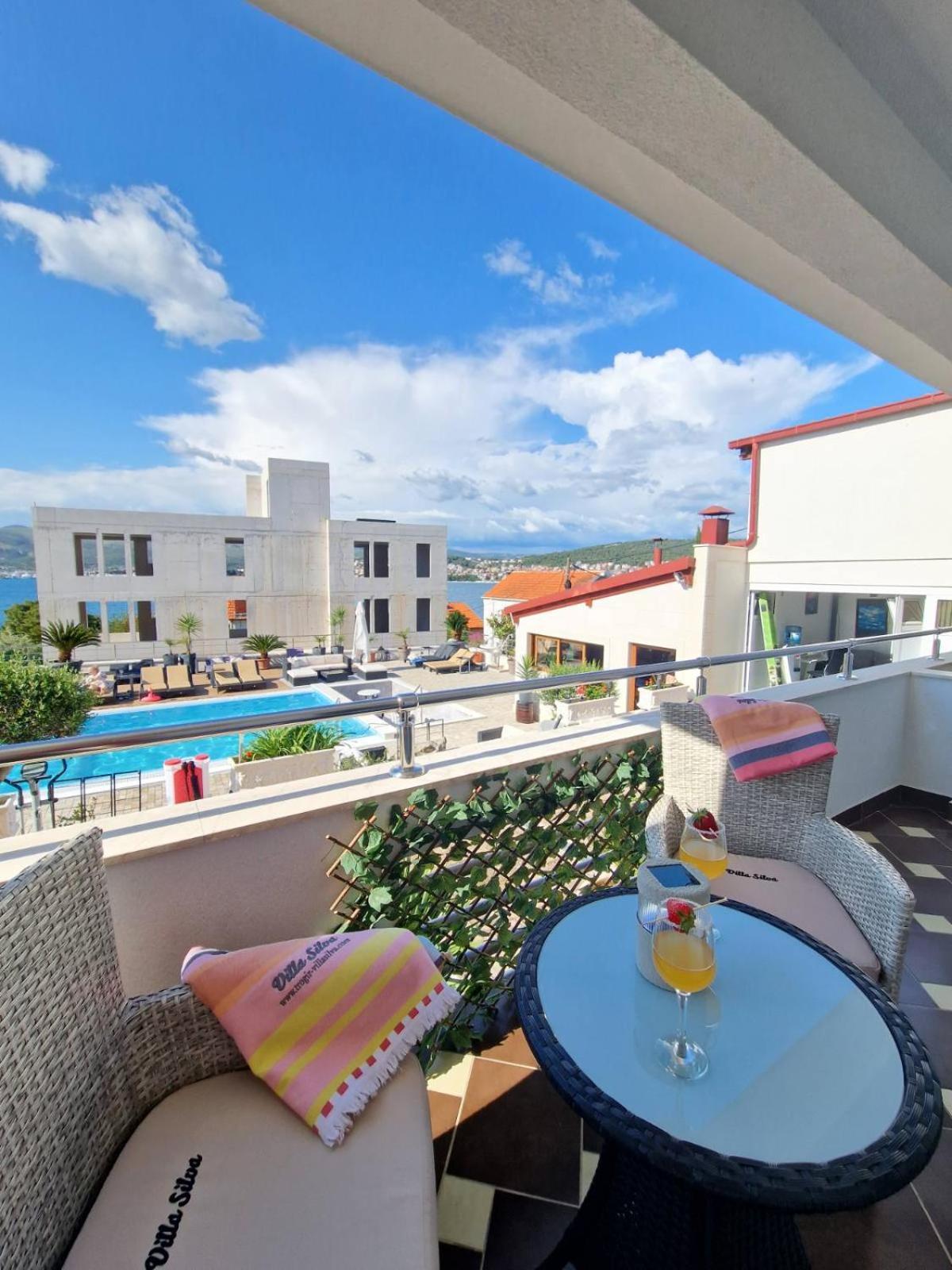 Apartments Silva With A View Of Sea تروغير المظهر الخارجي الصورة