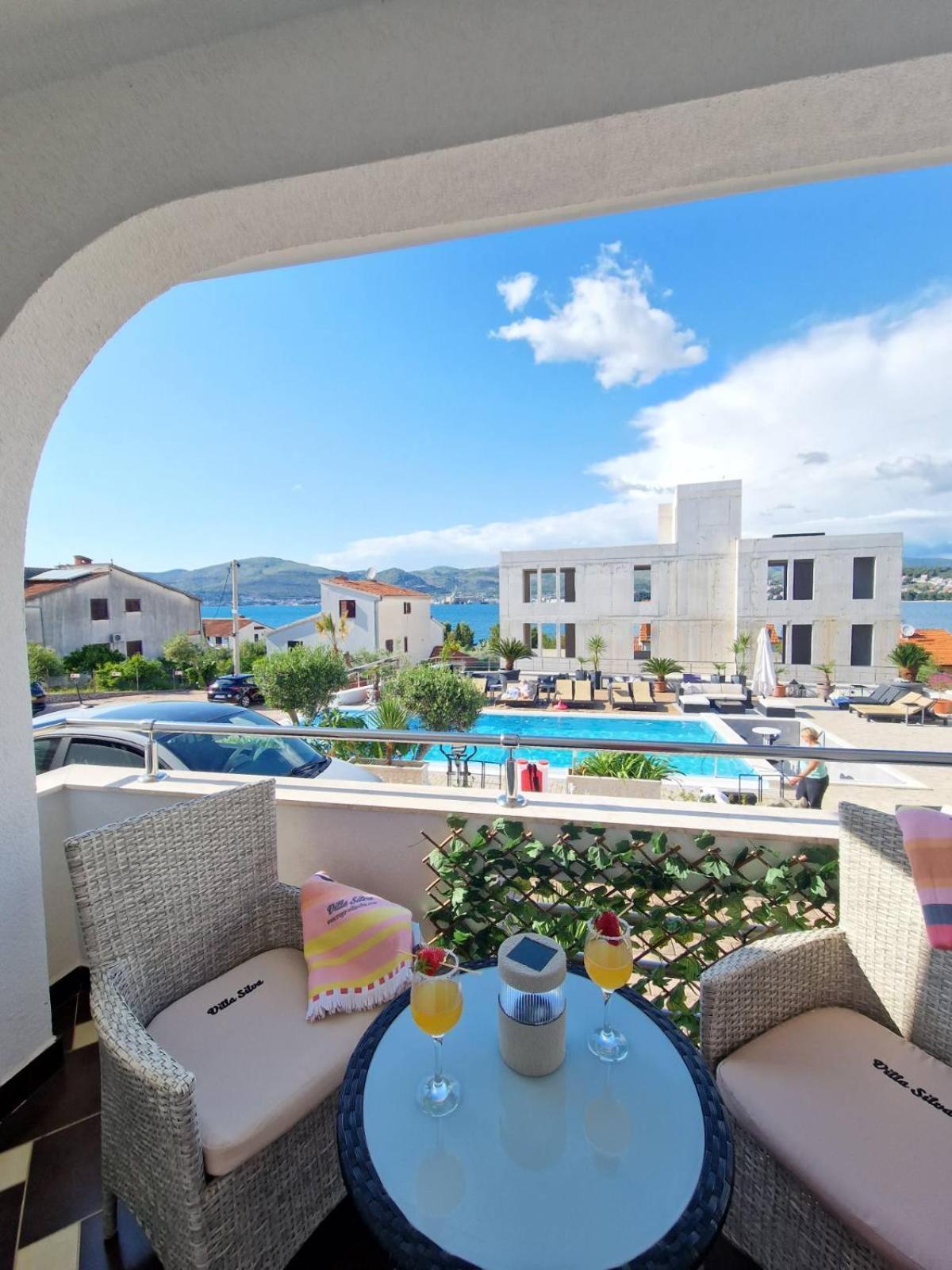 Apartments Silva With A View Of Sea تروغير المظهر الخارجي الصورة