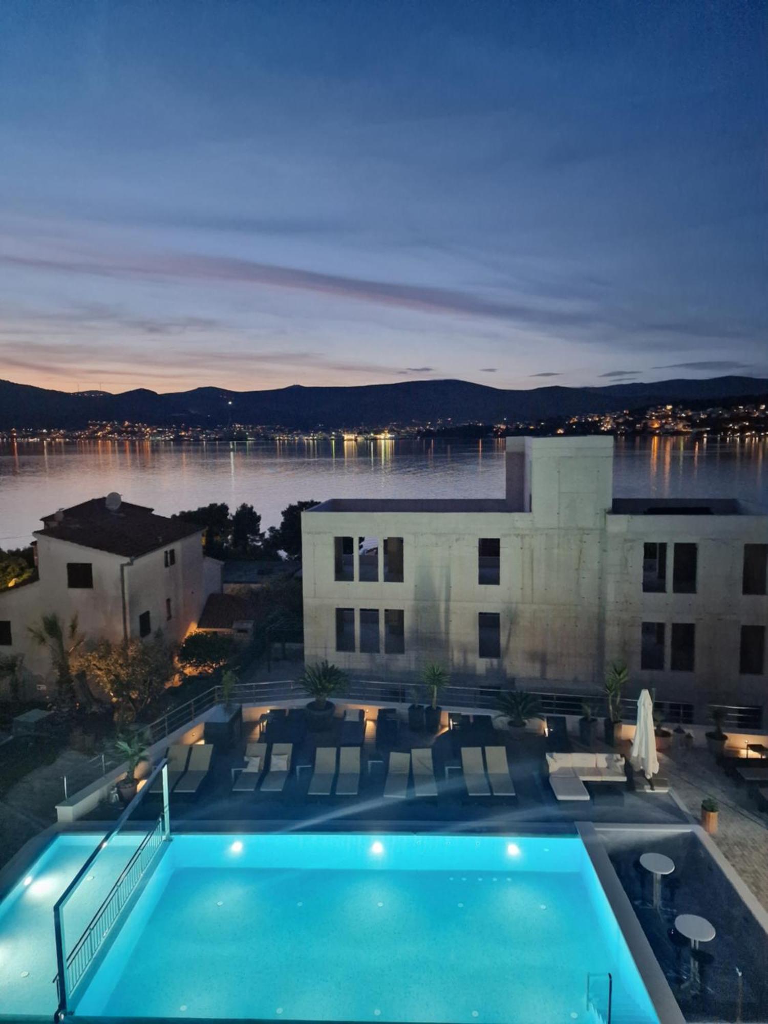 Apartments Silva With A View Of Sea تروغير المظهر الخارجي الصورة