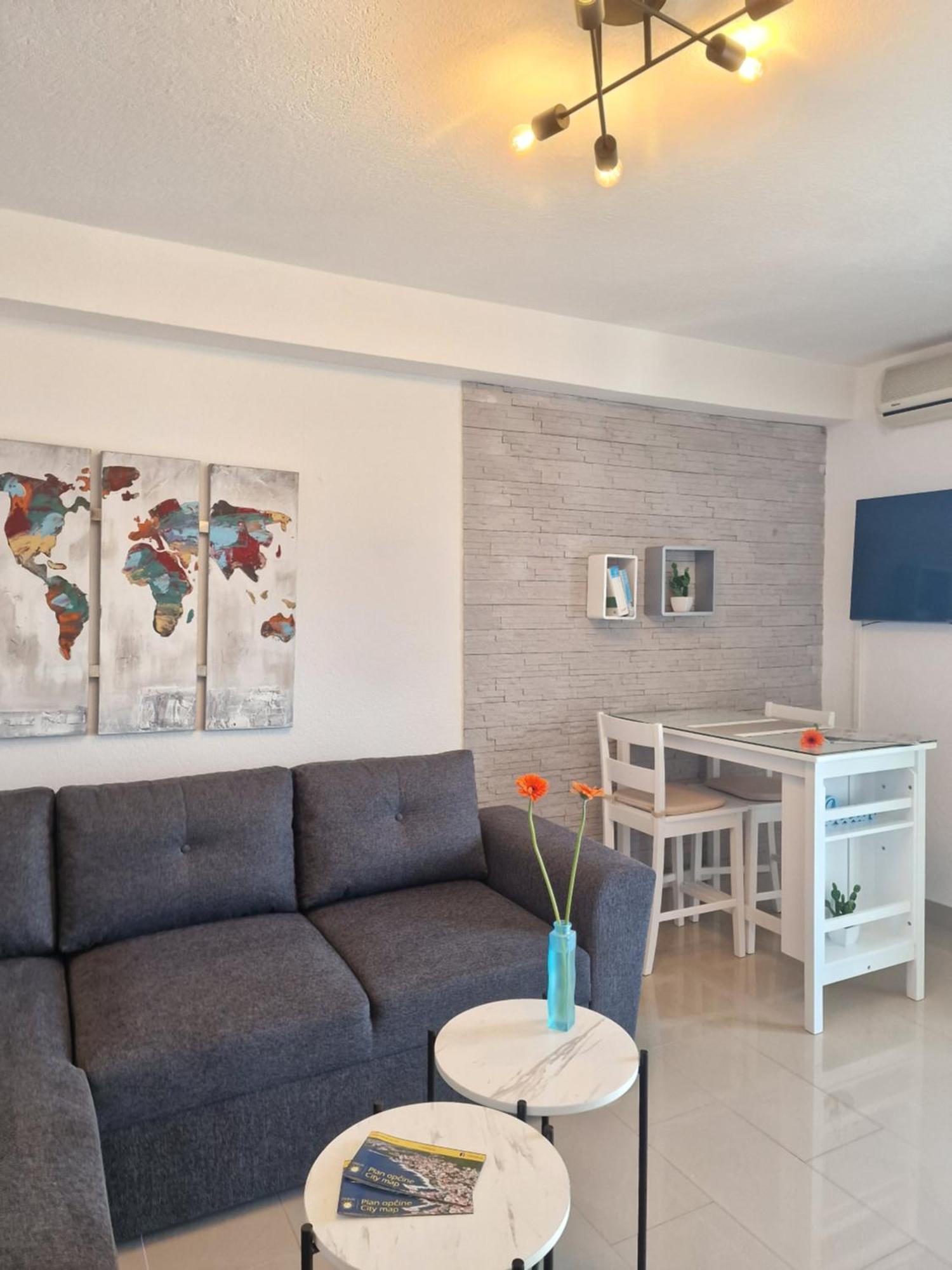 Apartments Silva With A View Of Sea تروغير المظهر الخارجي الصورة