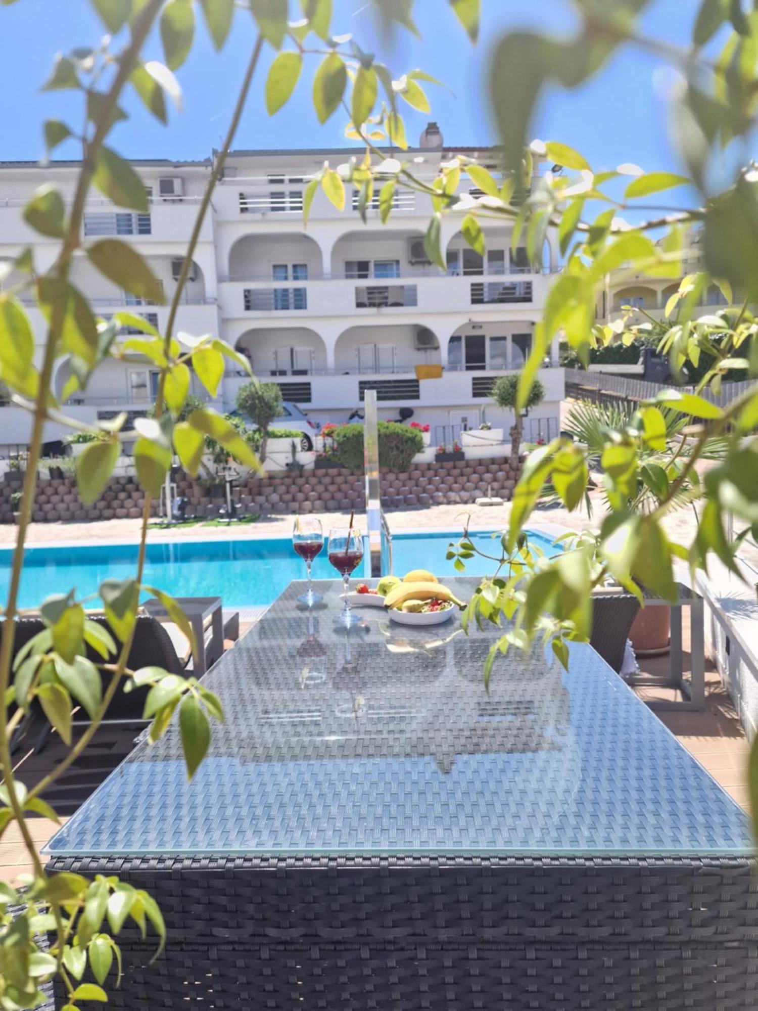 Apartments Silva With A View Of Sea تروغير المظهر الخارجي الصورة