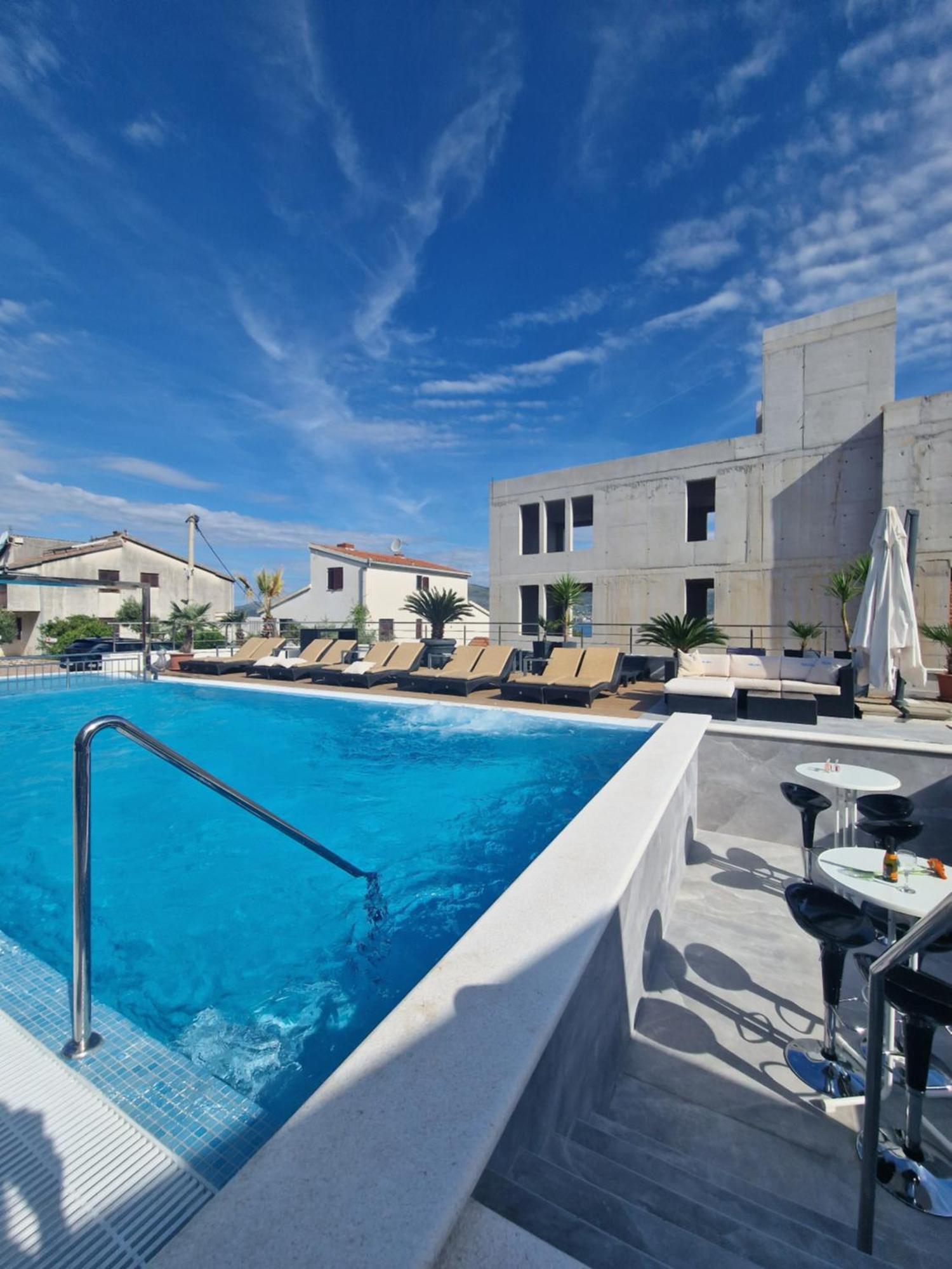 Apartments Silva With A View Of Sea تروغير المظهر الخارجي الصورة