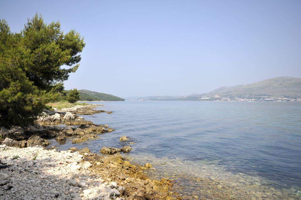Apartments Silva With A View Of Sea تروغير المظهر الخارجي الصورة