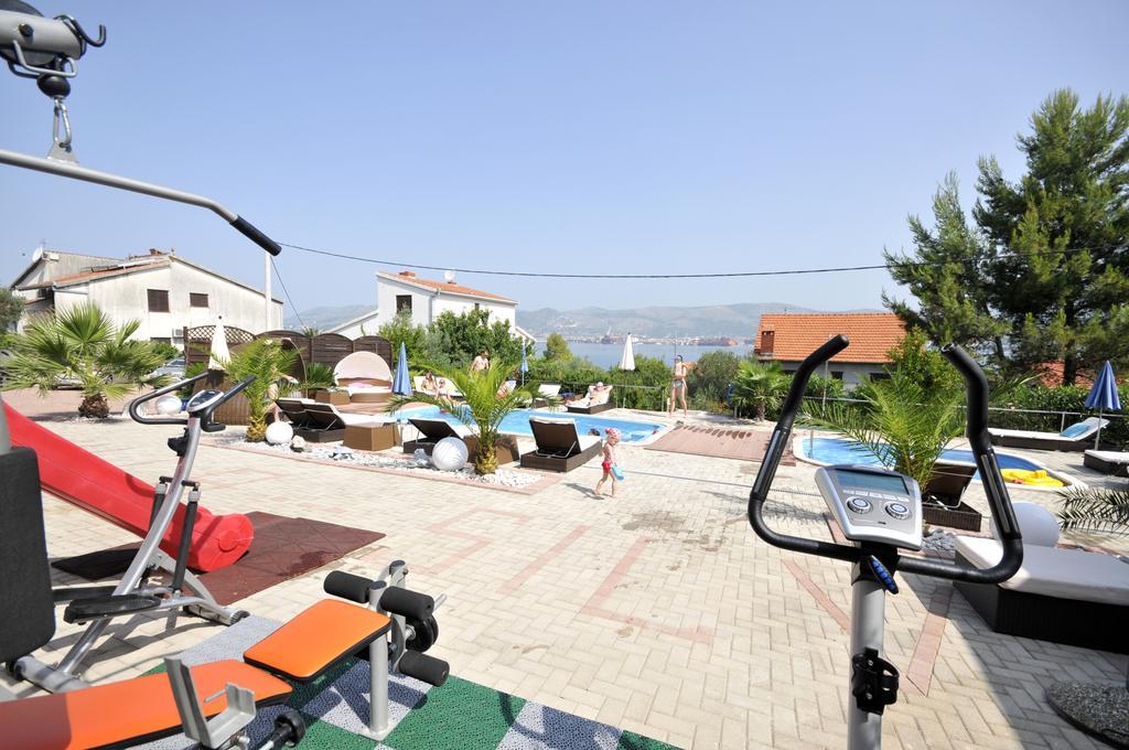 Apartments Silva With A View Of Sea تروغير المظهر الخارجي الصورة